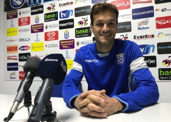 Nando de la Rosa, en la sala de prensa del Álvarez Claro.