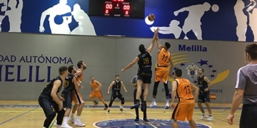 Salto inicial de uno de los partidos del CAM Enrique Soler