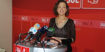 El PSOE dice que el PP “nunca ha hecho nada” por mejorar la bonificación al transporte