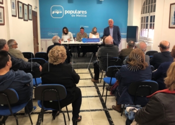 Imagen del encuentro mantenido el jueves pasado con las asociaciones de vecinos de la ciudad