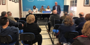 Imagen del encuentro mantenido el jueves pasado con las asociaciones de vecinos de la ciudad