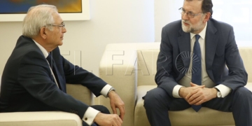 Rajoy recibe a Imbroda en la Moncloa para tratar “asuntos importantes” para Melilla