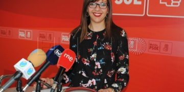 Moh asegura que las pensiones públicas “están en peligro” con el Gobierno del PP