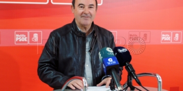 El PSOE pide un plan integral para la limpieza del cauce e inmediaciones