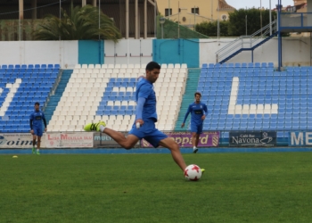 Jugadores azulinos preparando su encuentro de mañana domingo.