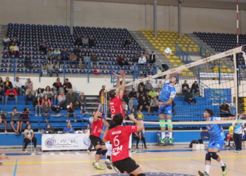 Vicente Monfort en acción, durante uno de los encuentros disputados en el pabellón Javier Imbroda Ortiz.