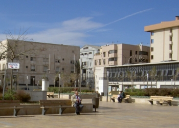 Le reclaman 6 meses de prisión: intentó robar en una farmacia y una heladería