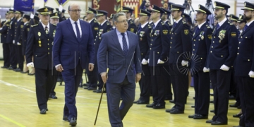 Zoido afirma que se ha hecho una propuesta “histórica” para la equiparación salarial
