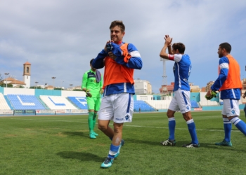 Celebración de los melillenses al final del partido.