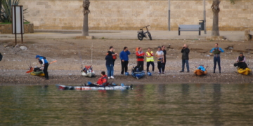 Imágene de la jornada deportiva que se celebró en las aguas del litoral de nuestra ciudad