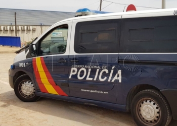 La Policía Nacional detiene a un ladrón en una nave industrial que se escondió en el falso techo
