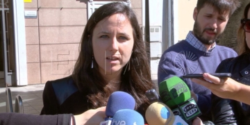 Unidos Podemos ve “contradictorias” las órdenes de los agentes durante la ‘devolución en caliente’