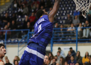 El Decano se enfrenta al Actel Força Lleida en un duelo de necesitados
