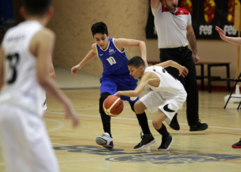 Imagen de uno de los partidos de la escuadra masculina en tierras gaditanas.