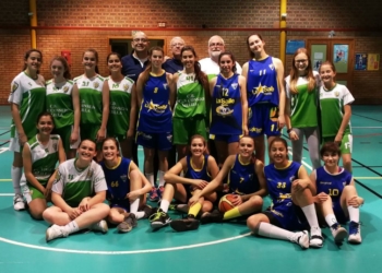 Jugadoras y técnicos de La Salle El Carmen y Nuestra Señora del Buen Consejo.