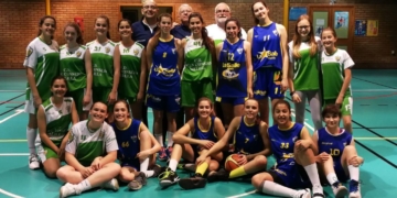 Jugadoras y técnicos de La Salle El Carmen y Nuestra Señora del Buen Consejo.