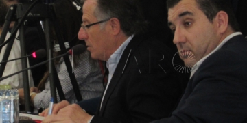 C’s pregunta si hay control de riesgos laborales de los empleados que toquen amianto