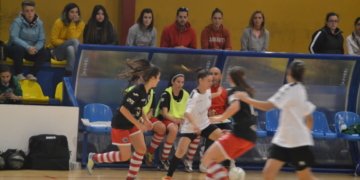 Imagen de uno de los partidos del cuadro melillense, en el pabellón Lázaro Fernández