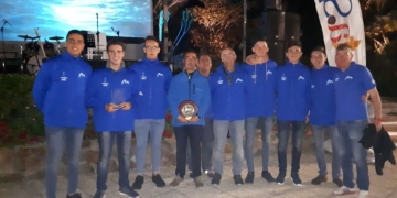 Componentes de la tripulación de la embarcación Ciudad de Melilla, en la entrega de trofeos en tierras caballas
