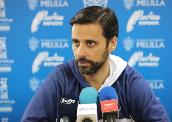 El técnico local, en la rueda de prensa oficial.