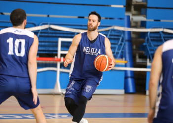 El jugador del Melilla Baloncesto, en plena sesión de entrenamientos.