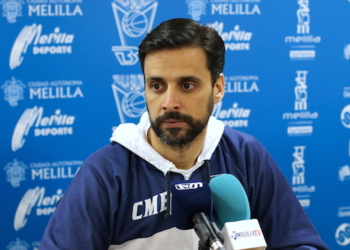alcoba atendió a los medios de comunicación en la previa del encuentro de hoy en la cancha del CB Prat.