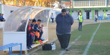 Felipe Heredia comenzó la temporada como ayudante de Felipe Sánchez, técnico que dejó el equipo por motivos personales.