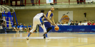 Dani Rodríguez, en una de las jugadas del partido