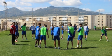 Jugadores de la primera plantilla unionista, en su trabajo de ayer.