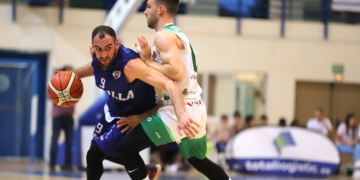 Jugadores del Melilla BC, en el primero de los partidos