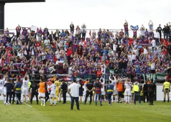 Tras la hazaña en Anduva, el Extremadura juega el partido de ida de la final por el ascenso frente al FC Cartagena.