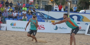 Los melillenses, en pleno partido del cuadro final