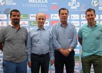 Imagen del presidente de la RFEVB, Agustín Santos; el consejero de Educación, Juventud y Deporte, Antonio Miranda; el presidente de la FMVB, Salim Abdelkader y el director del Madison, Luis García