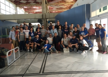 Componentes de la expedición melillense en su llegada al aeropuerto de nuestra ciudad.