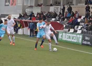 El jugador melillense, Sufian, perteneciente a la disciplina de la AD Ceuta se queda sin ascenso en la presente temporada liguera.