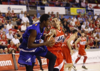 Mamadou Samb cuajó unos magníficos últimos minutos de este primer enfrentamiento