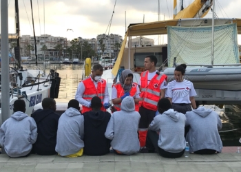 Grande-Marlaska agradece el esfuerzo ante la llegada de migrantes a las costas este fin de semana