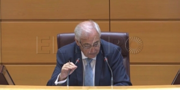Imbroda afea a separatistas su ejercicio de hipocresía total en Comisión CCAA