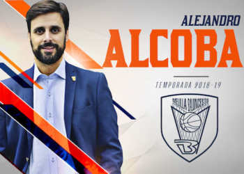 Alejandro Alcoba cumplirá su sexta temporada en el banquillo azulino