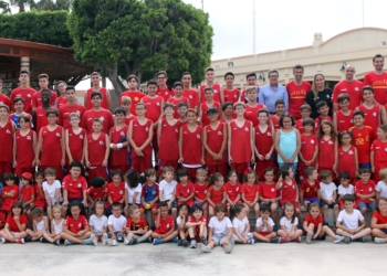 Conjuntos que forman parte de la sección de baloncesto del Real Club Marítimo de Melilla en sus diferentes categorías.