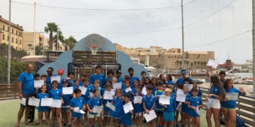 Imágen de los cursos de formación que se han impartido a lo largo de lo que llevamos de verano en las instalaciones del Real Club Marítimo de Melilla