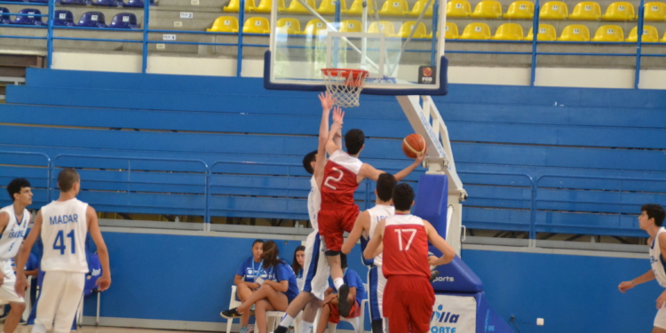 Turquía vence en un partido muy igualado