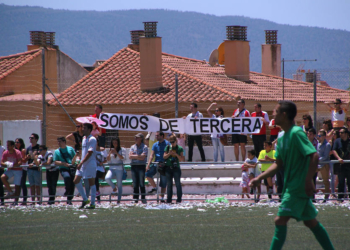 Imagen de uno de los partidos del cuadro granadino del Huétor Vega, en la Tercera División.