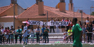 Imagen de uno de los partidos del cuadro granadino del Huétor Vega, en la Tercera División.