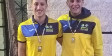 Carlos Nicasio (izquierda), junto a su hermano Fernando.