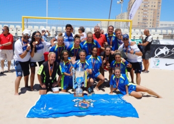 Las jugadoras melillenses se proclaman campeonas de España.