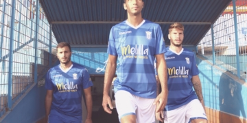 La sesión fotográfica se llevó a cabo antes del inicio de los entrenamientos de la jornada de ayer.