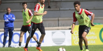 El joven jugador tiene mucha técnica, visión de jurgo y es especialmente inteligente con el balón