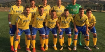 Equipo titular de la UD Melilla que se enfrentó al Recreativo Granada