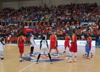 Los aficionados melillenses tuvieron la oportunidad de ver en nuestra ciudad a la generación más laureada del baloncesto español.